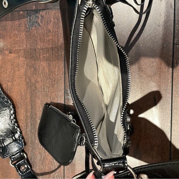 Black crossbody bag - Picture 3 of 3